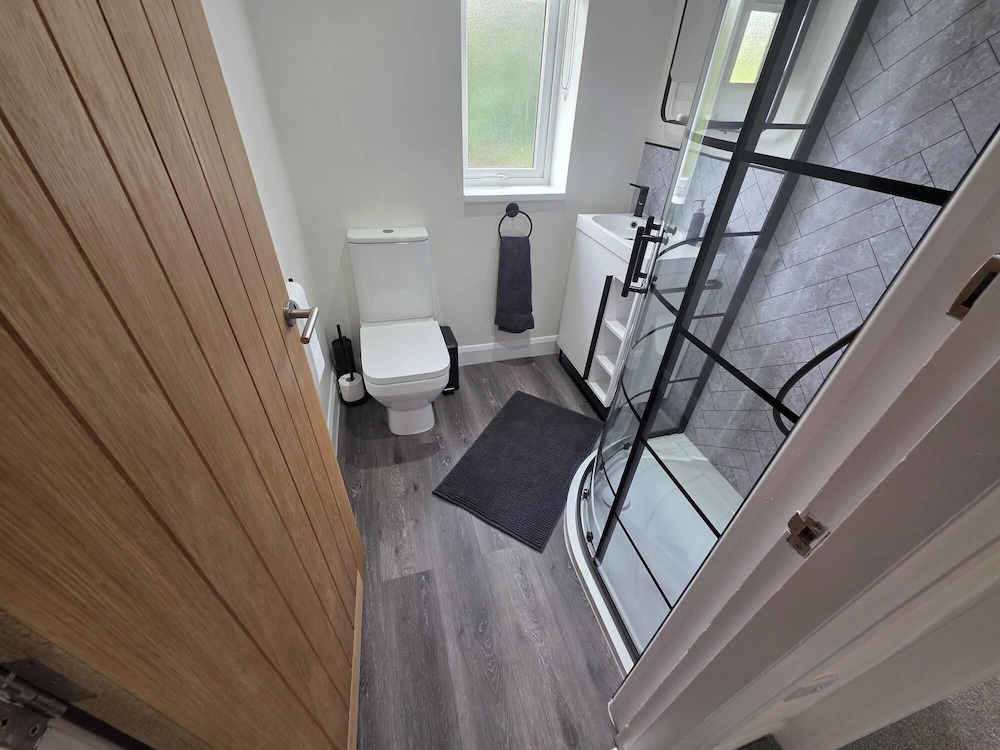 House - Sleeps 4 - Parking - Garden - City Centre