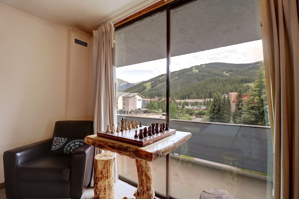 SkyRun Copper Mountain Resort Vacation Lodging