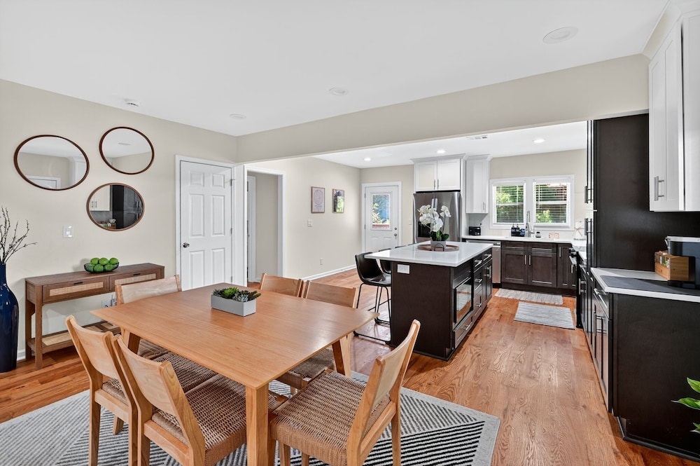 Atlanta Family Retreat 5br And Backyard 5 Bedroom Home
