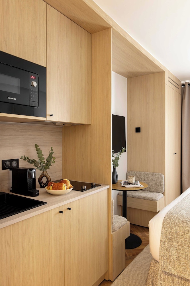 Cosy and Modern Studio- Jardin de Luxembourg