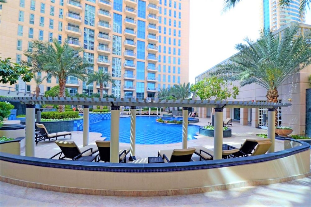 Luxurious 1B With Opera & fountains views