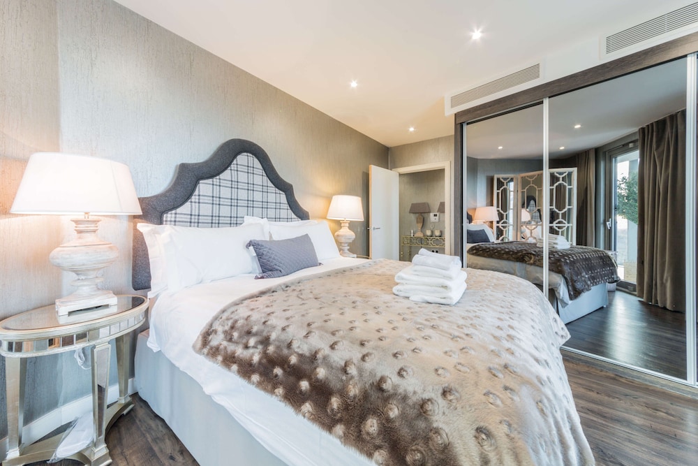 Kew Eye Apartments Kew view 4