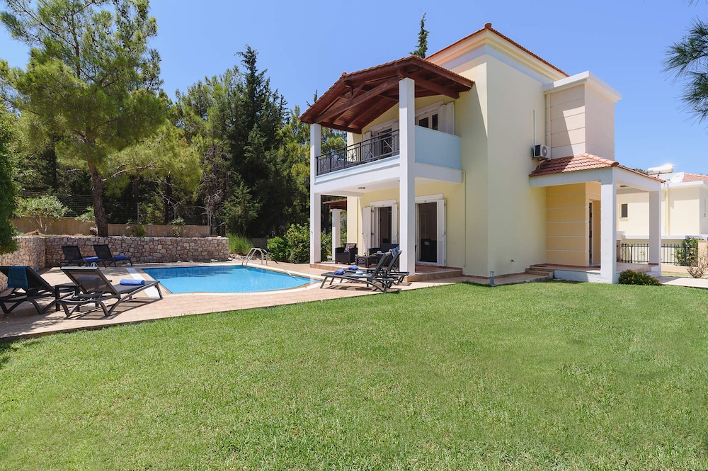 Seven Springs Villas