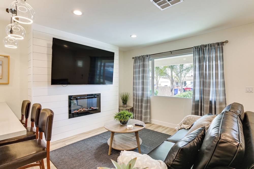 1 Mi to Chula Vista Bayfront: Home w/ Patio!