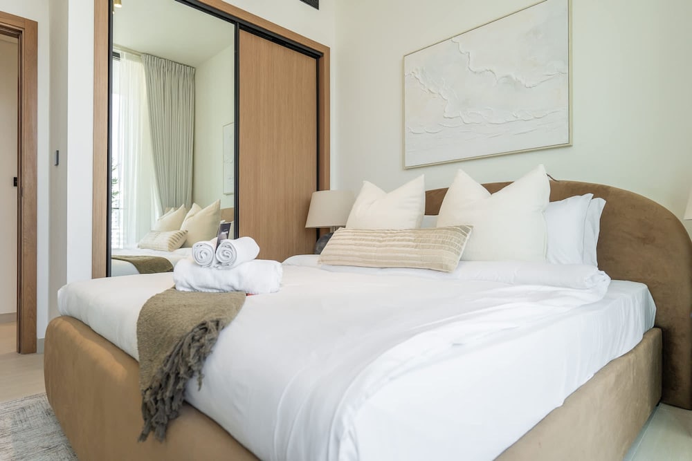 Tranquil 2 Bedroom in Binghatti Onyx With a Private Pool and City View
