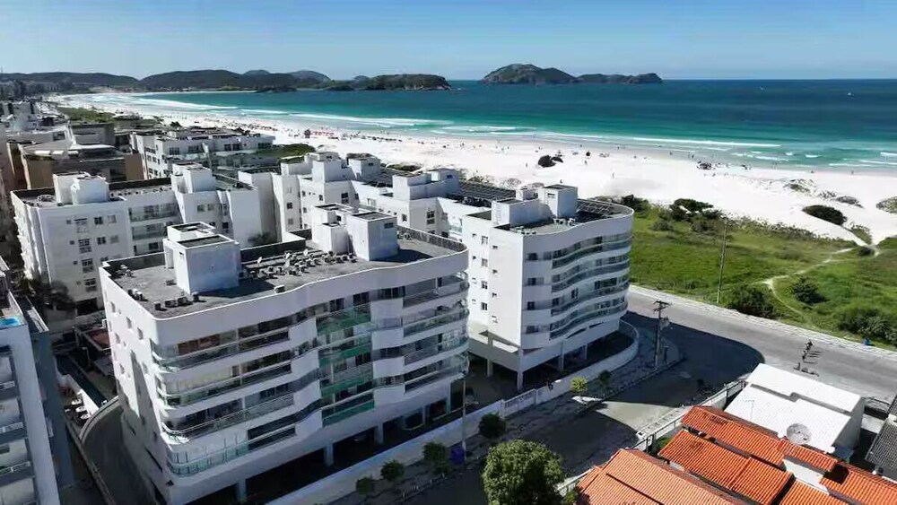 CM 304 - luxo conforto em frente ao mar