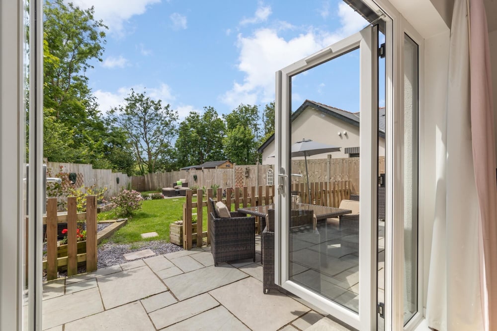 Parsonage Cottage- Peaceful Dog Friendly Cottage view 4