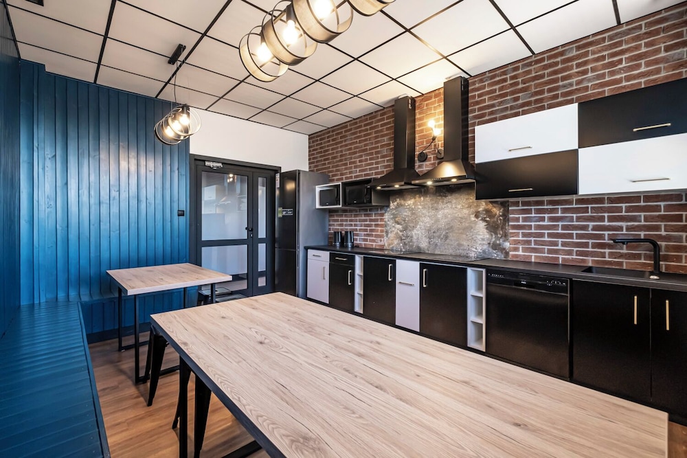 VOLA Hostel