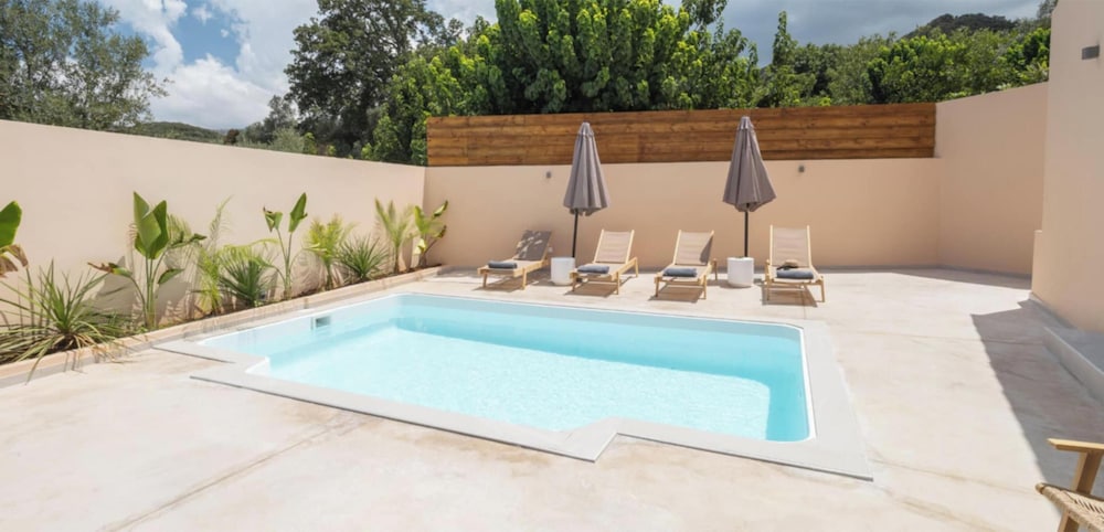 Roots Villa