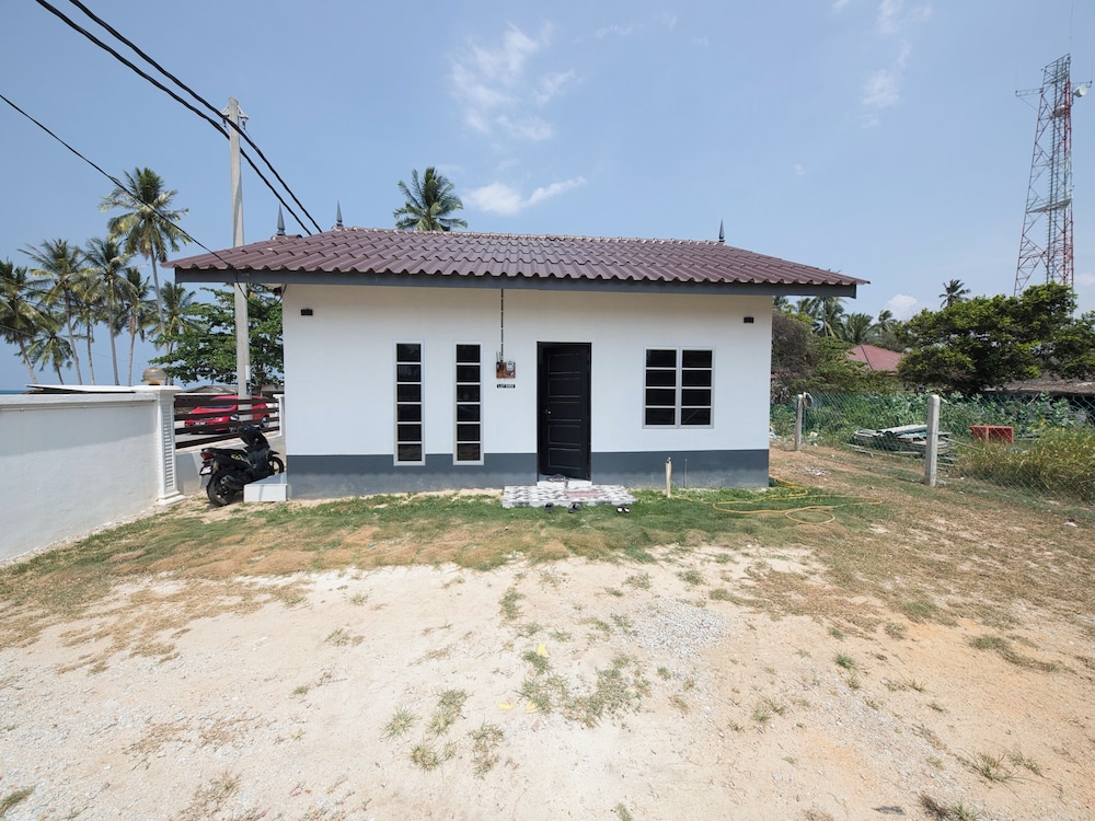 OYO 90976 Pantaistay baturakit view 2