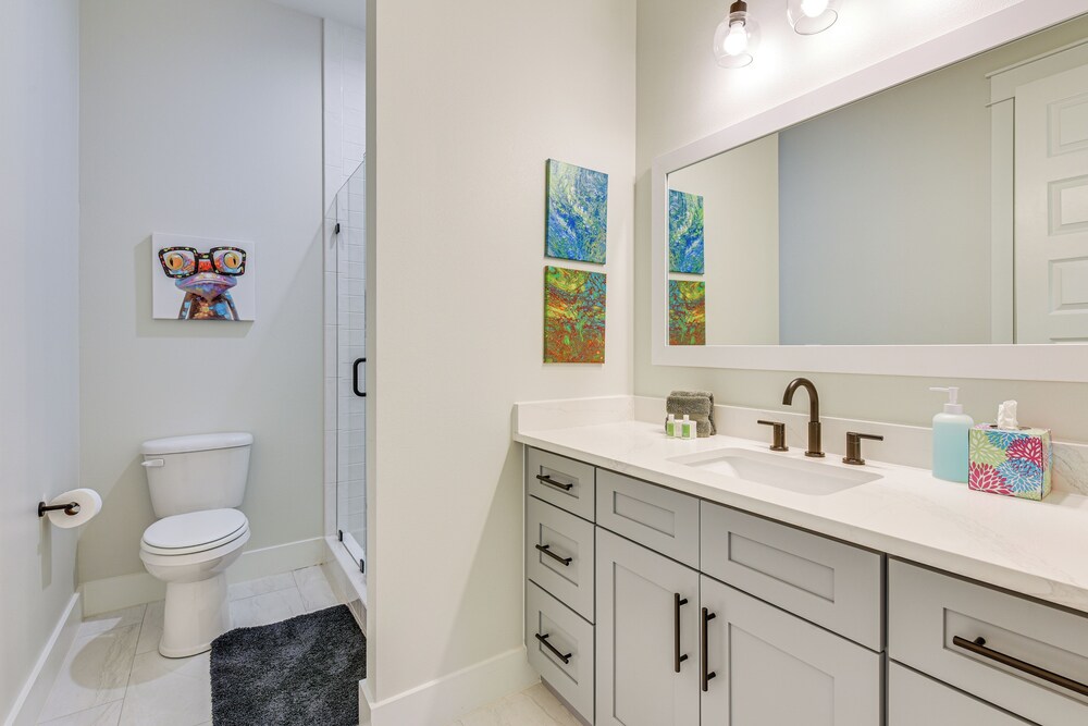 Walk to Gulf: Modern Retreat in Santa Rosa Beach!