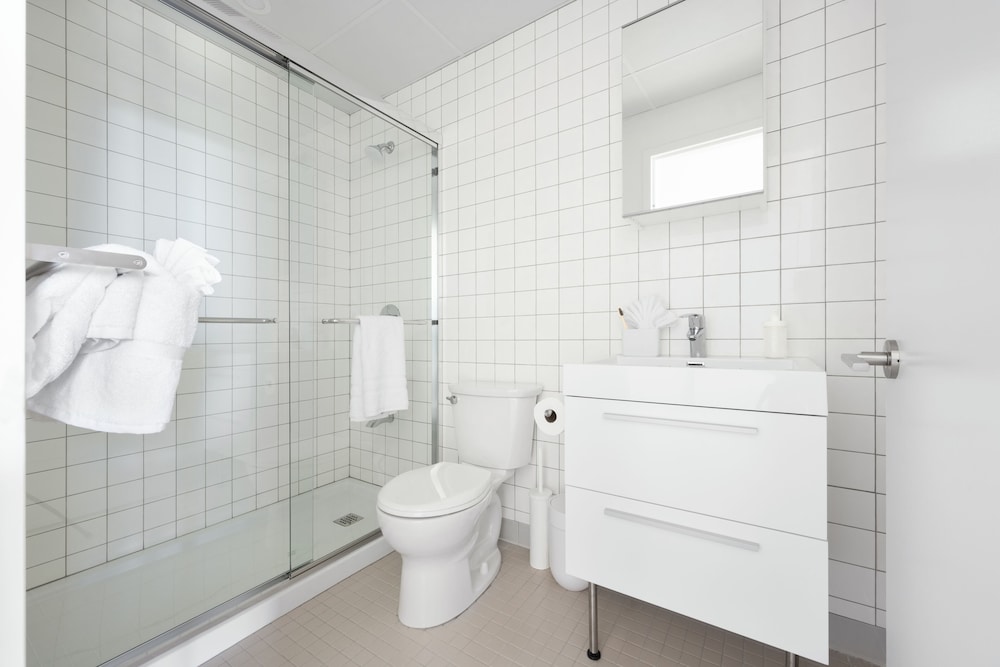 Elegant Studios and Apartments Montreal