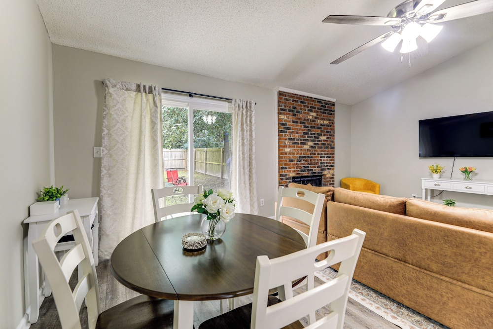 Jacksonville Home By Camp Lejeune, Beaches & More!