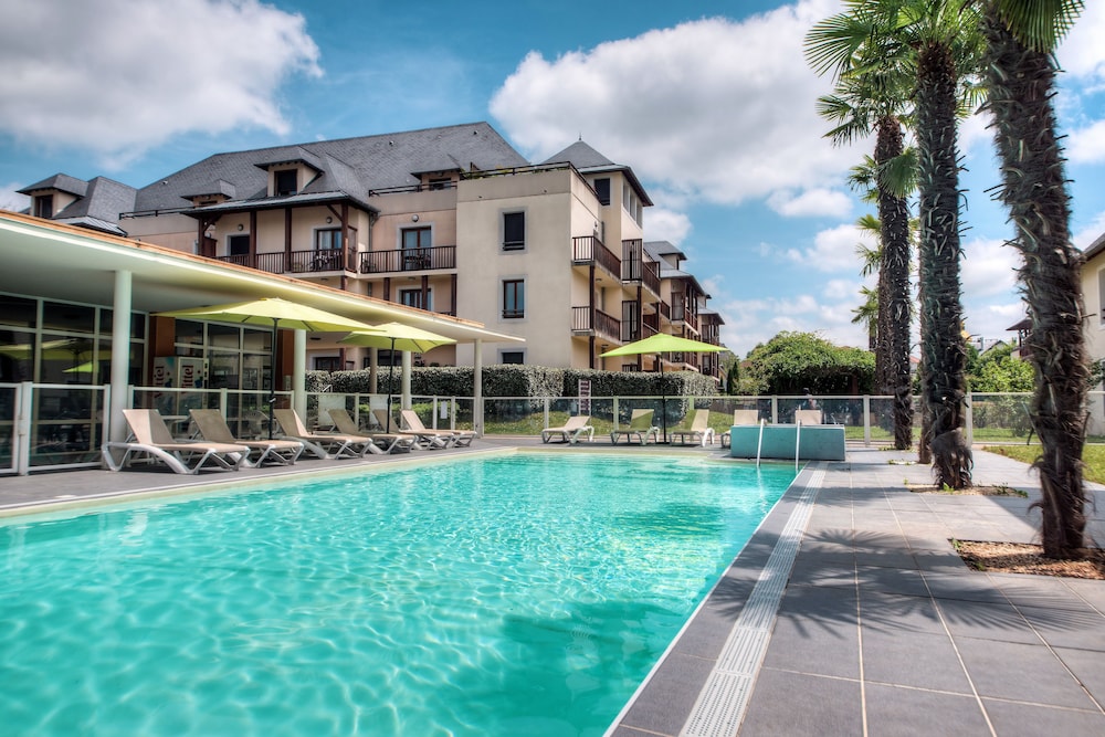 Lourdes Vacations - Zenitude Hotel - Residences L'Acacia Lourdes - Property Image 2