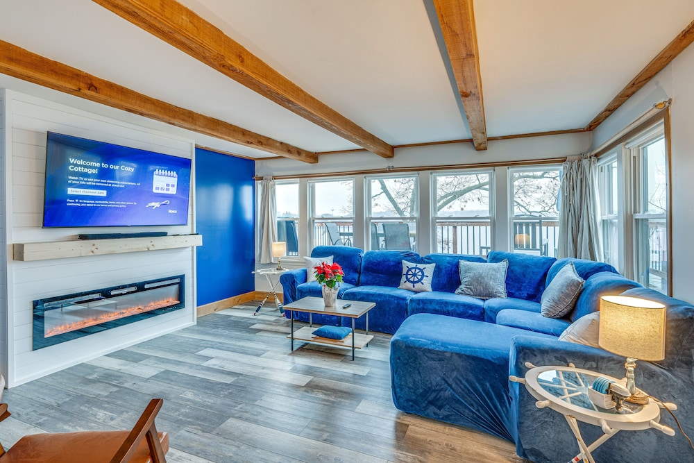Waterfront Fox Lake Vacation Rental w/ Fire Pit! - Property Image 30