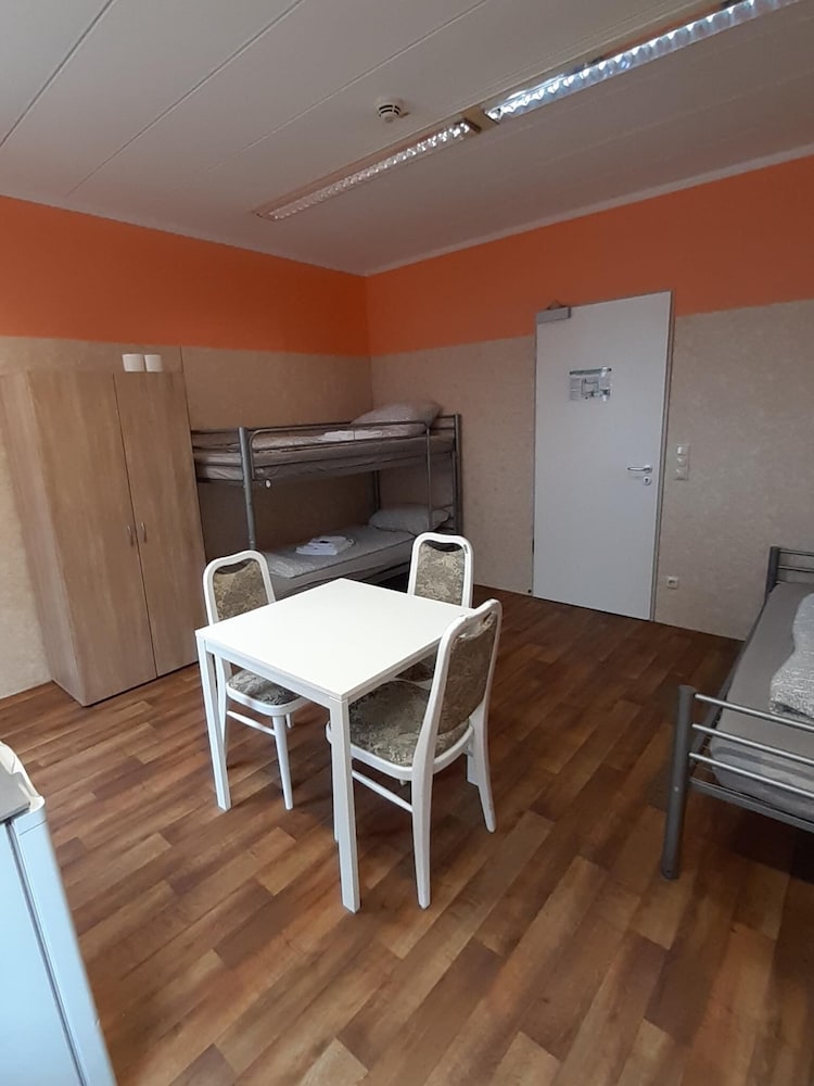 2-Rent Group Hostel Zimmer&Apartments GKP2