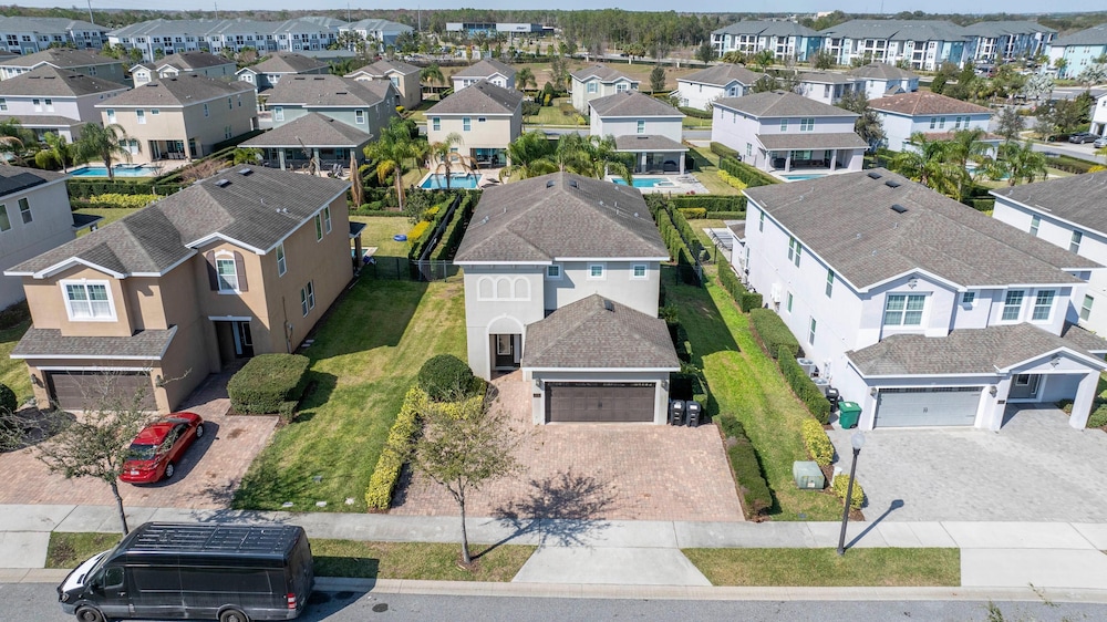 510 BS - 5BD Elegant Escape: Private Haven