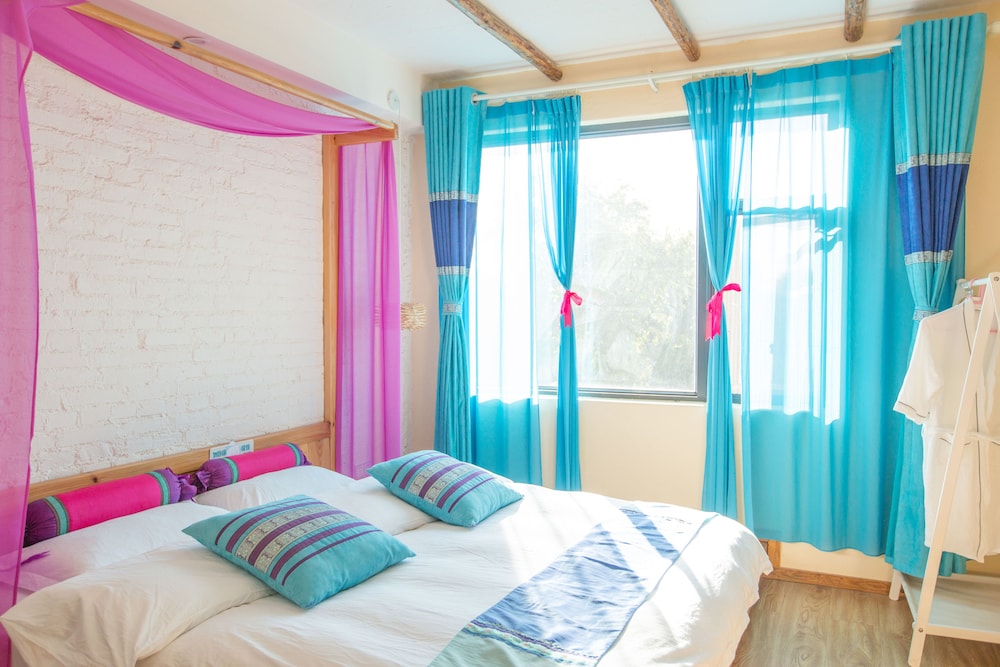 Dali Libai Holiday Inn