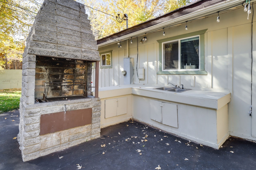Reno Vacations - Spacious Reno Vacation Rental  3 Mi to Midtown! - Property Image 8