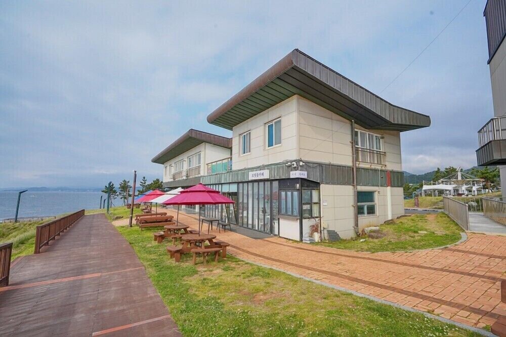 Bolisdol Pension view 3