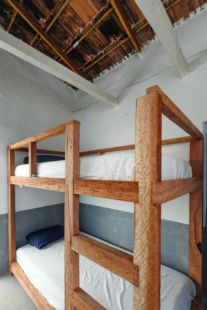 Underground Hostel By Bilwa Estate