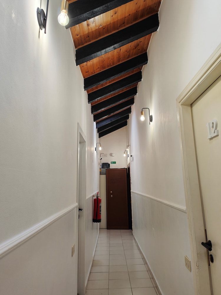 Mercanti Attic Version