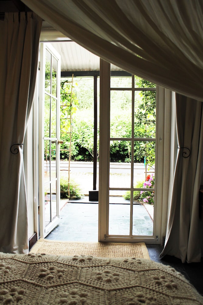 Arumvale Country House