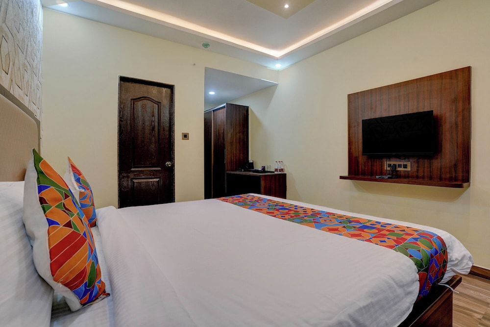FabHotel Prime SN Blue