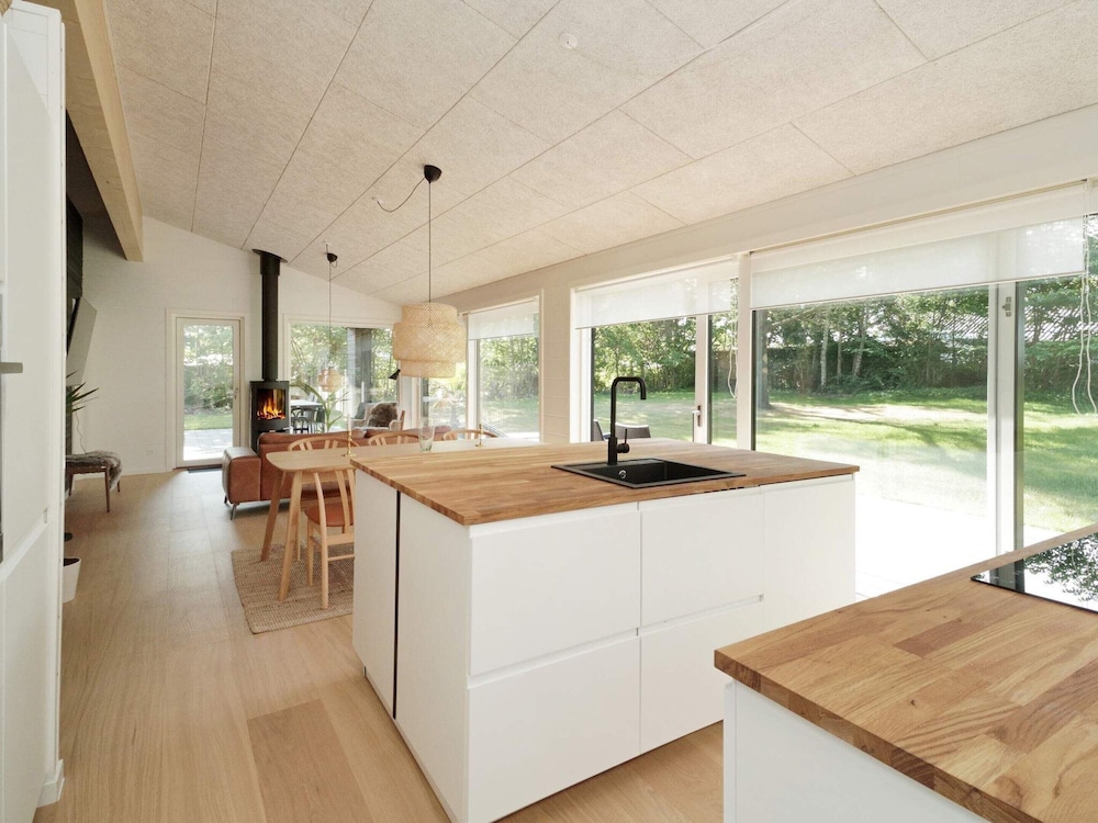 6 Person Holiday Home in Gilleleje view 5