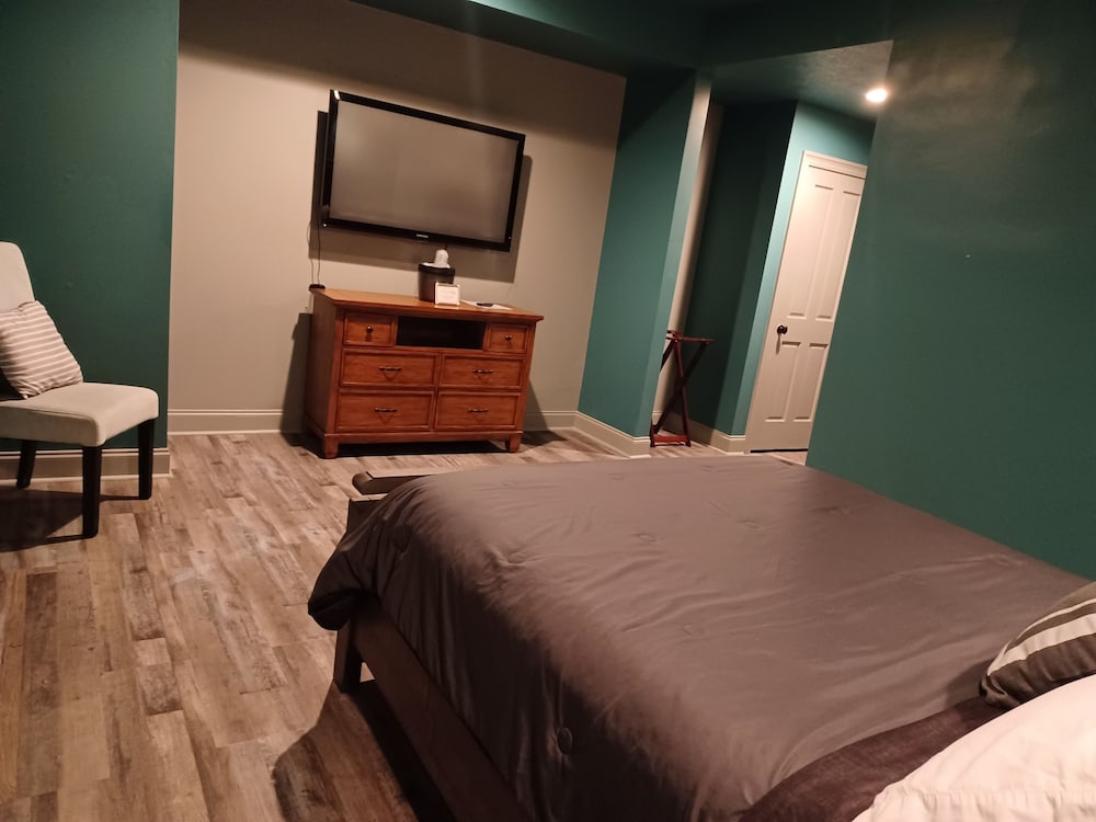 Natchez Manor Bed & Breakfast
