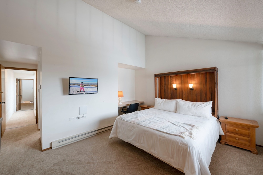 Park Avenue Condos by Park City Vacations view 4