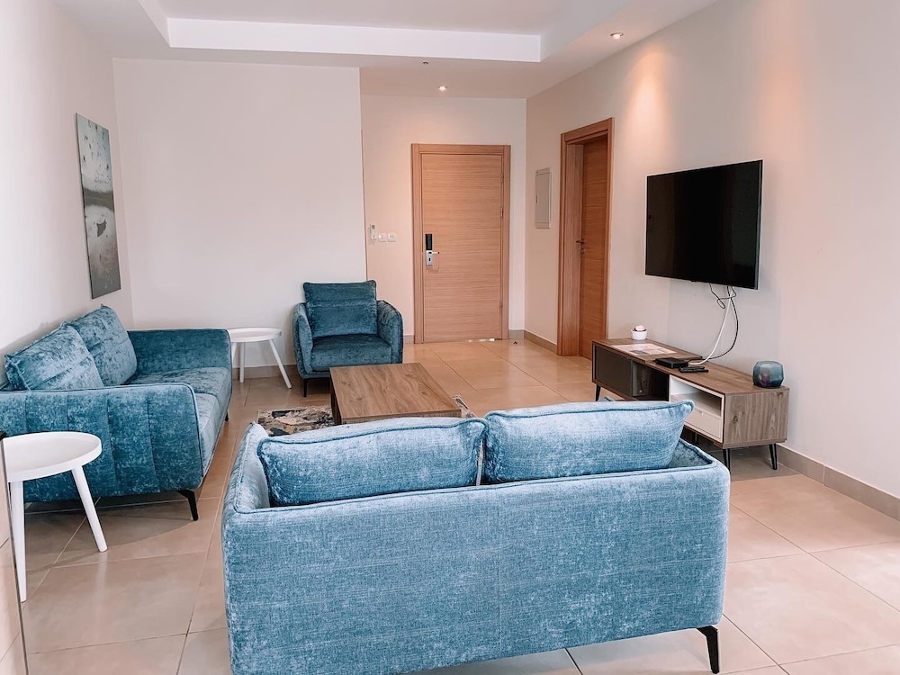 Sky Suites Airport