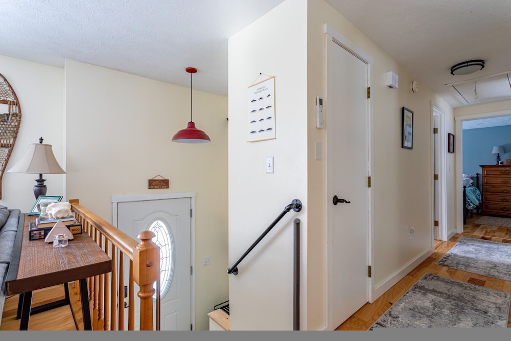 Ski Hike Lodge 5BR w Fire Pit Cozy Spaces