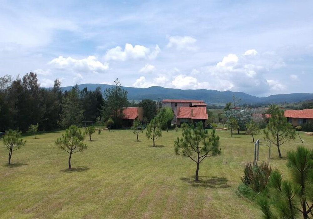 Hotel Cabañas La Serenisima - Image 1