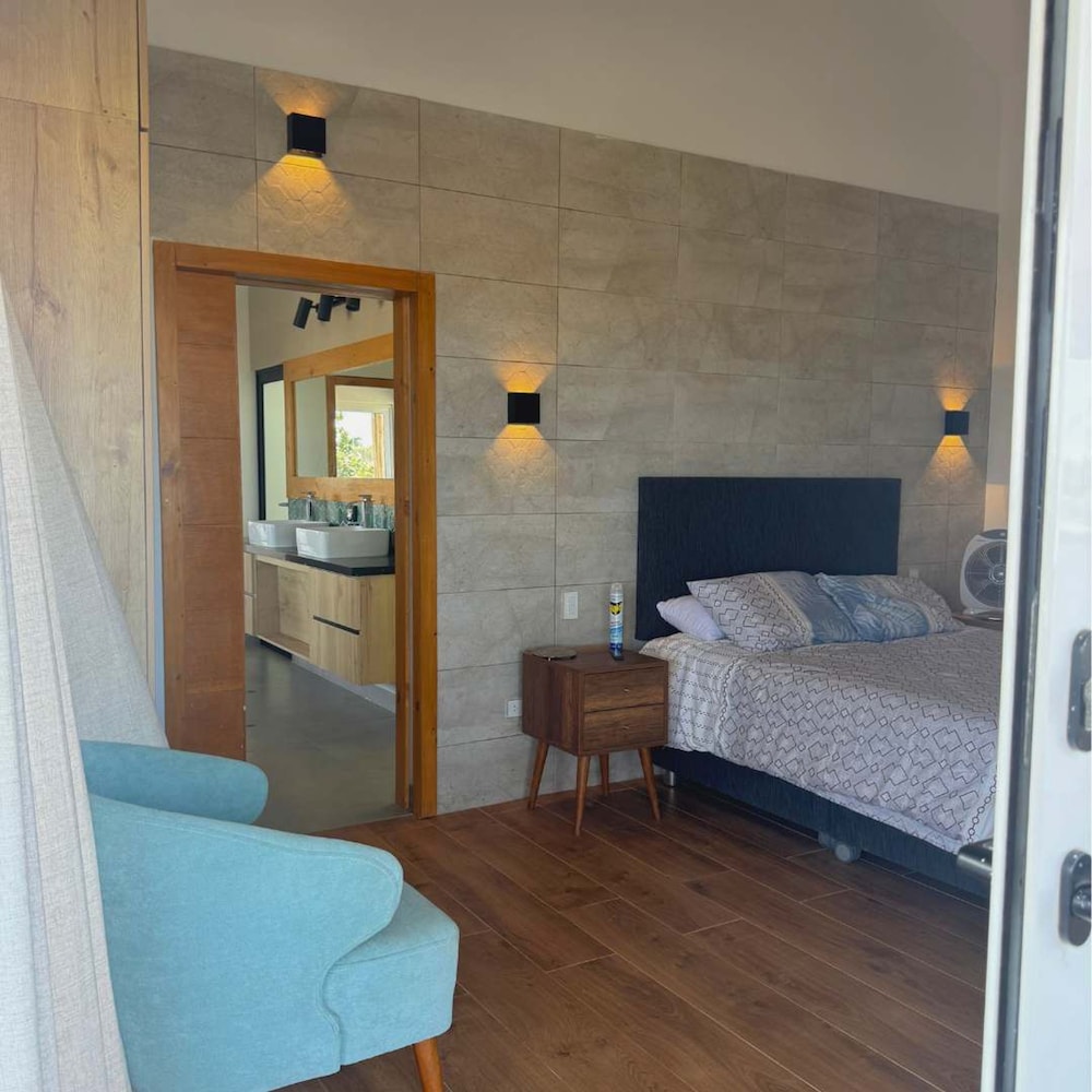 Hop Honolulu Exclusiva Oasis y Playa en Chincha
