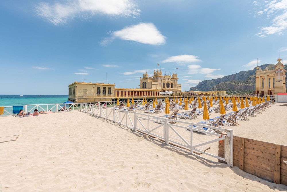 Villino Alice a Mondello by Wonderful Italy