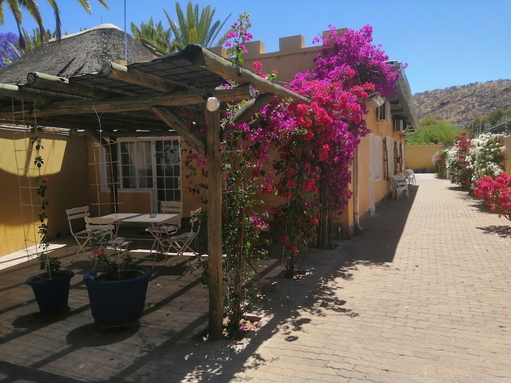 Capbon Guesthouse