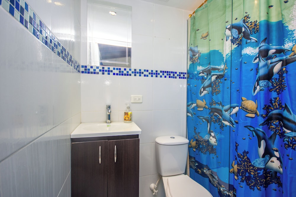 Blue Coast Hostal - Hostel