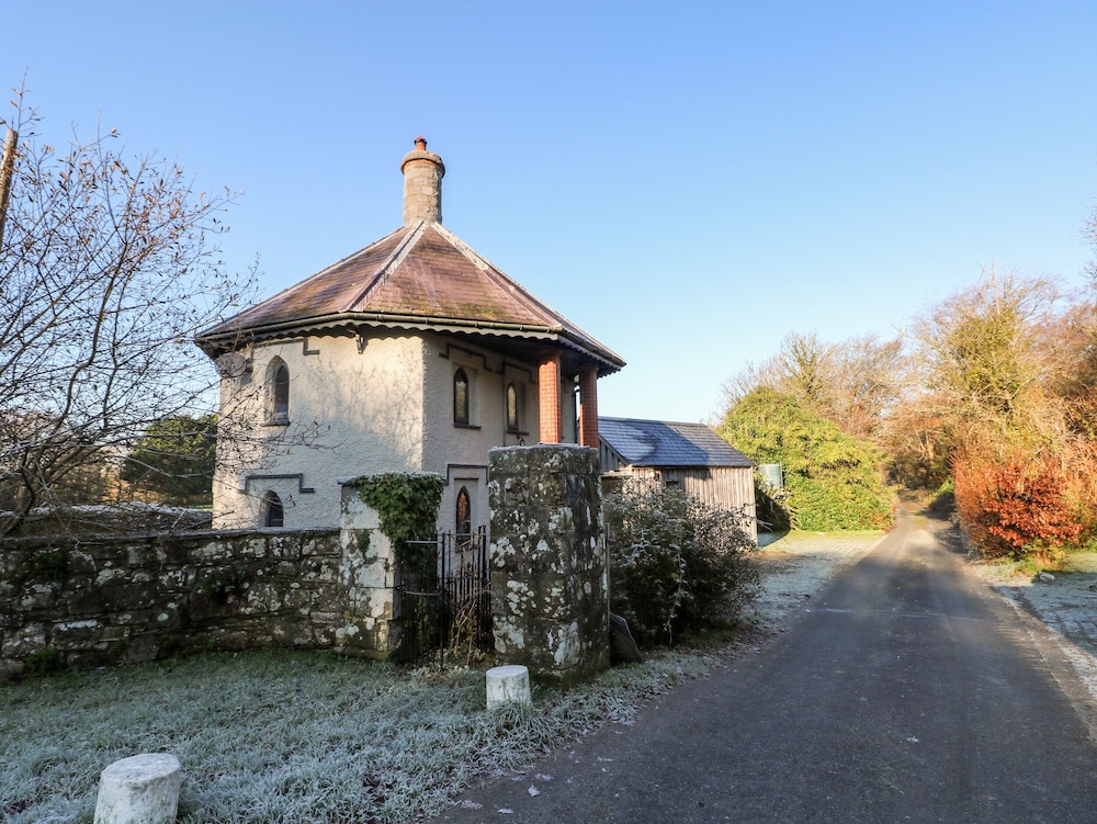 Llwyngwair Lodge