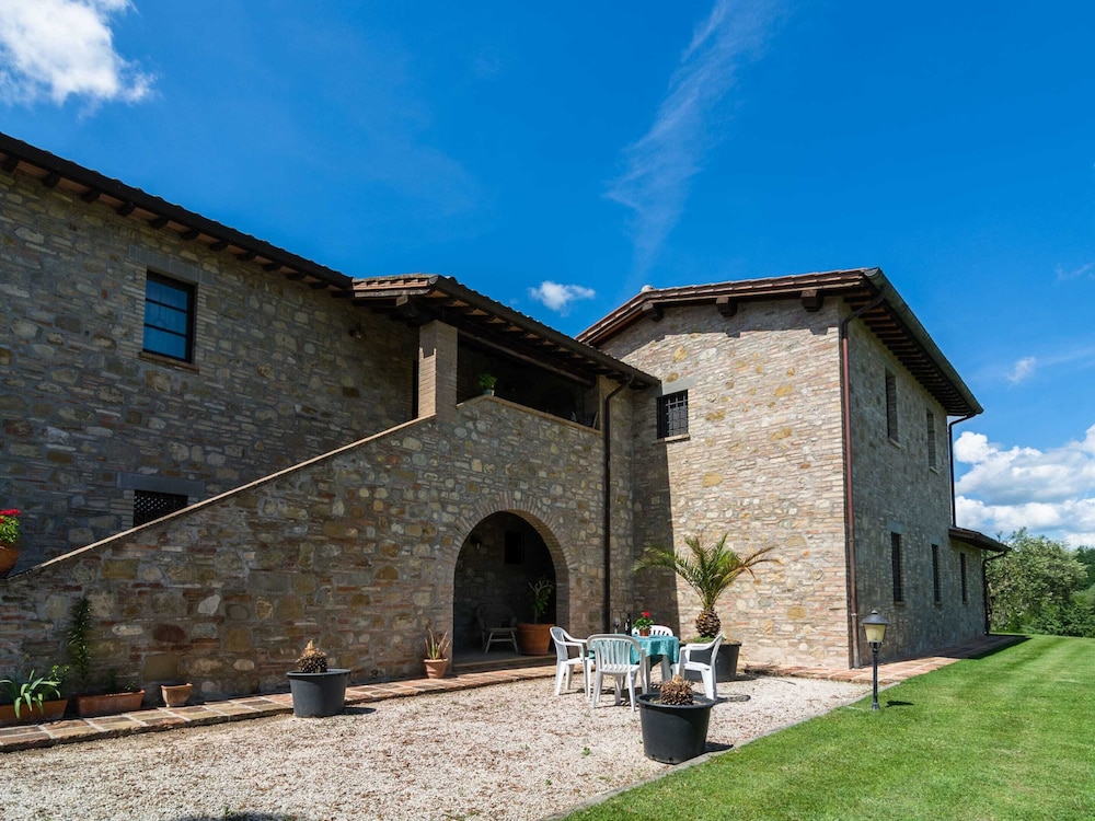 Farmhouse in Perugia With Swimming Pool view 3