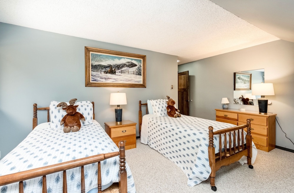 Alleman North Vacation At Windcliff 3 Bedroom Home by RedAwning view 4