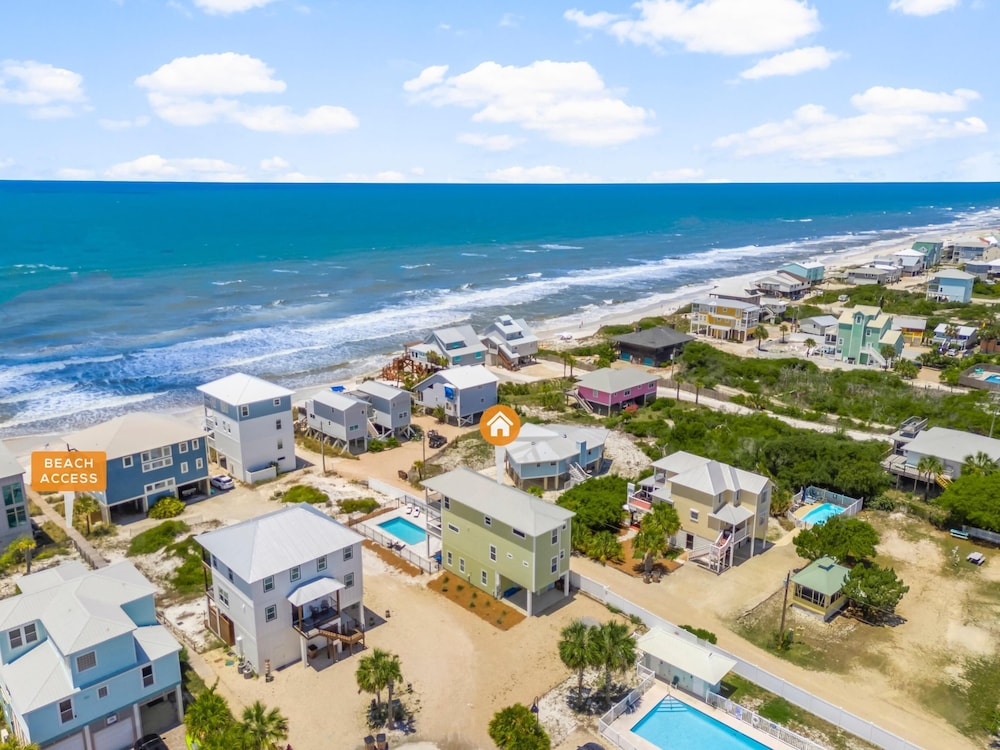 Pet Friendly Beach House - Beach Hop