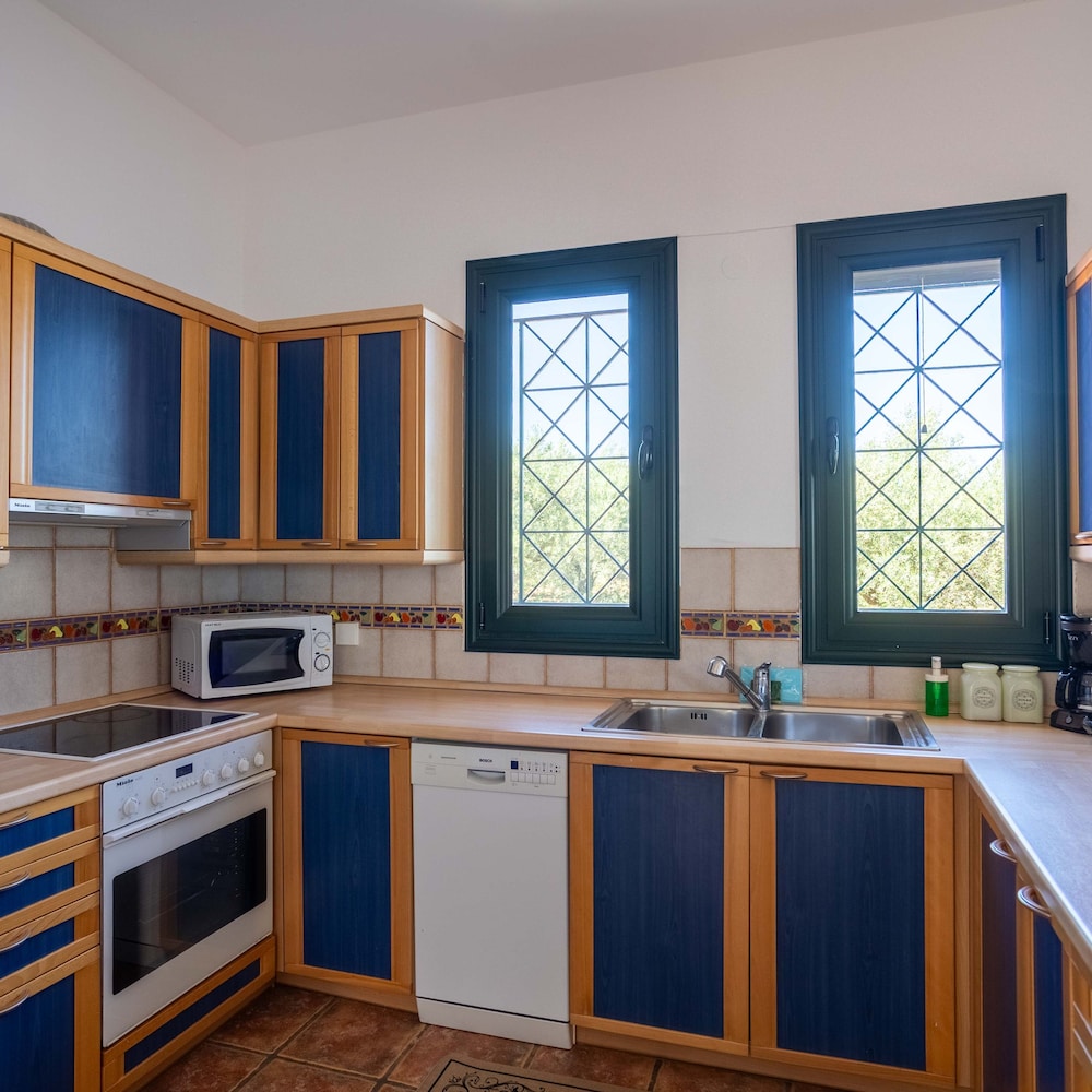 Aipeia Country House
