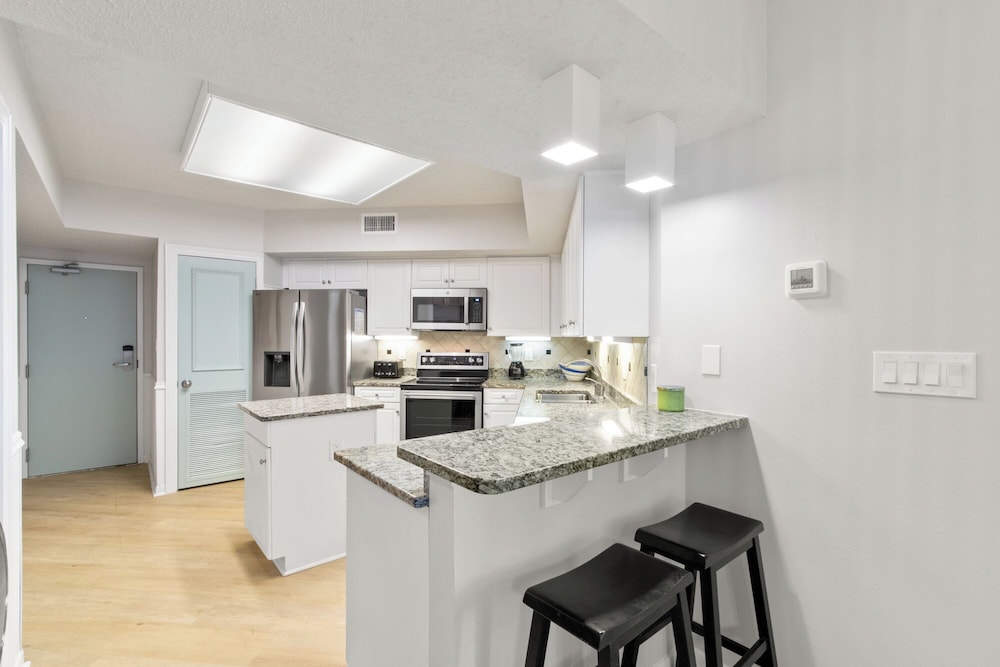 Windward Pointe 1502