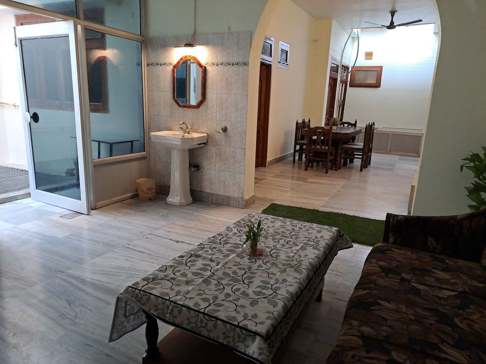 Mishra's Bungalow