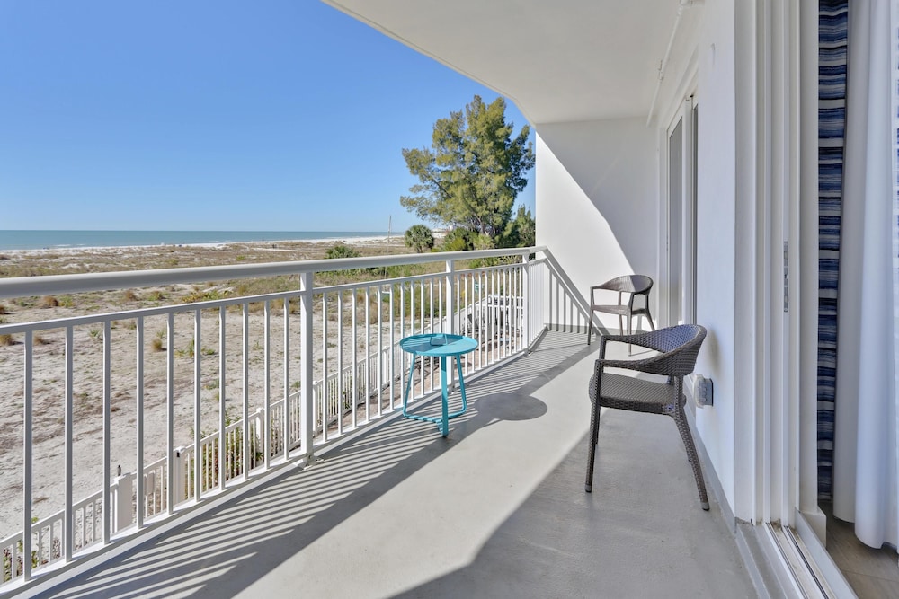 Oceana 202 West