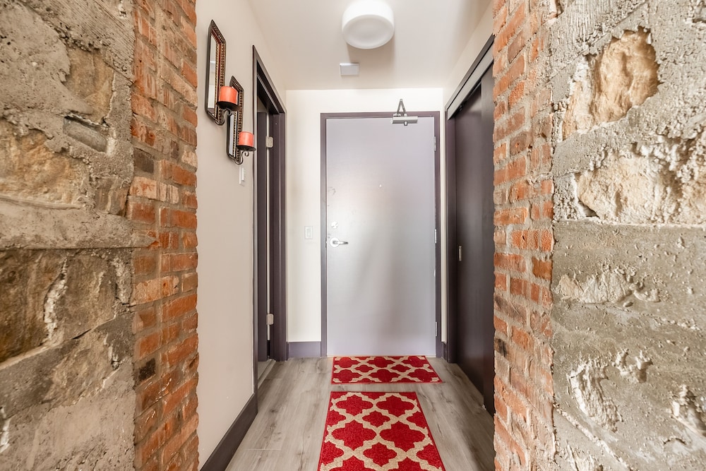 GLOBALSTAY Modern Apartment DT Hamilton - Image 3