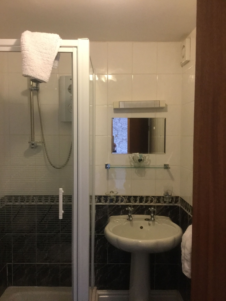 Plas Llwyd Guest House