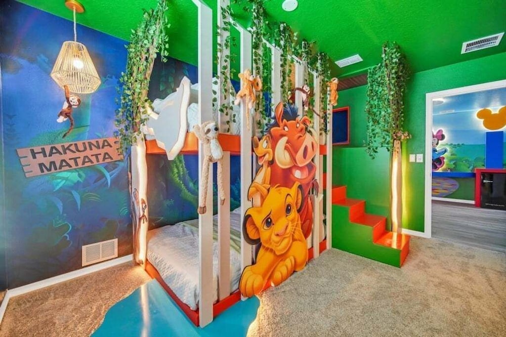 Everyone's Family Fun Home, Slides In Kids Rooms 10 Bedroom Villa