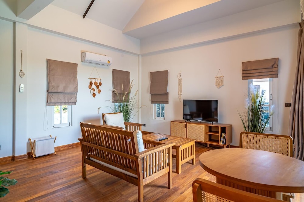 Danisam 4BR BeachVilla SunsetView KBR47